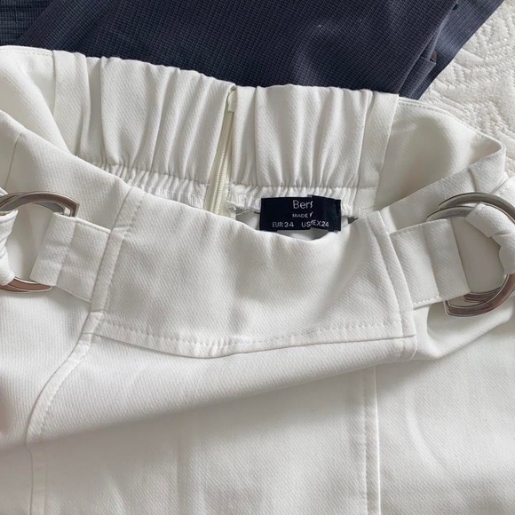 Bershka XS Adjustable Mini Skort - Picture 3 of 4